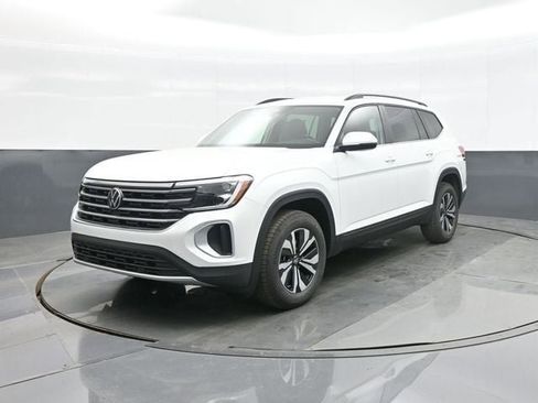 New 2026 Volkswagen Atlas SE image 3