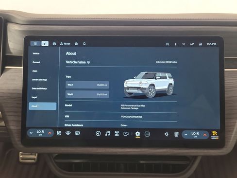 Used 2024 Rivian R1S Adventure image 29