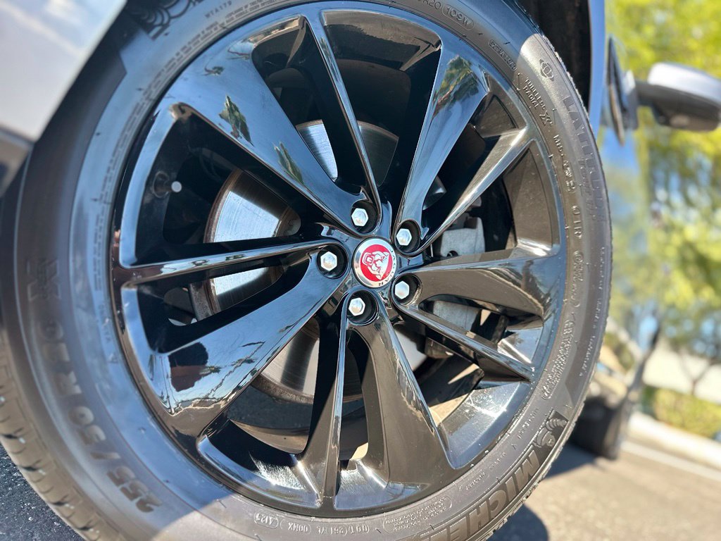 Used 2022 Jaguar F-PACE S AWD/4WD image 4