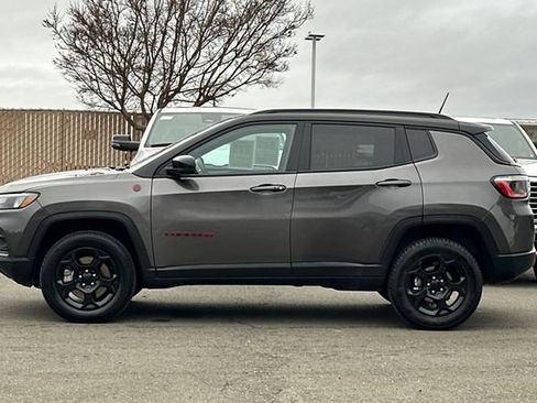 Used 2023 Jeep Compass Trailhawk image 7