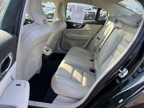 Used 2023 Volvo S60 B5 Plus FWD image 9