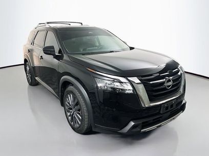 Used 2023 Nissan Pathfinder SL w/ SL Premium Package