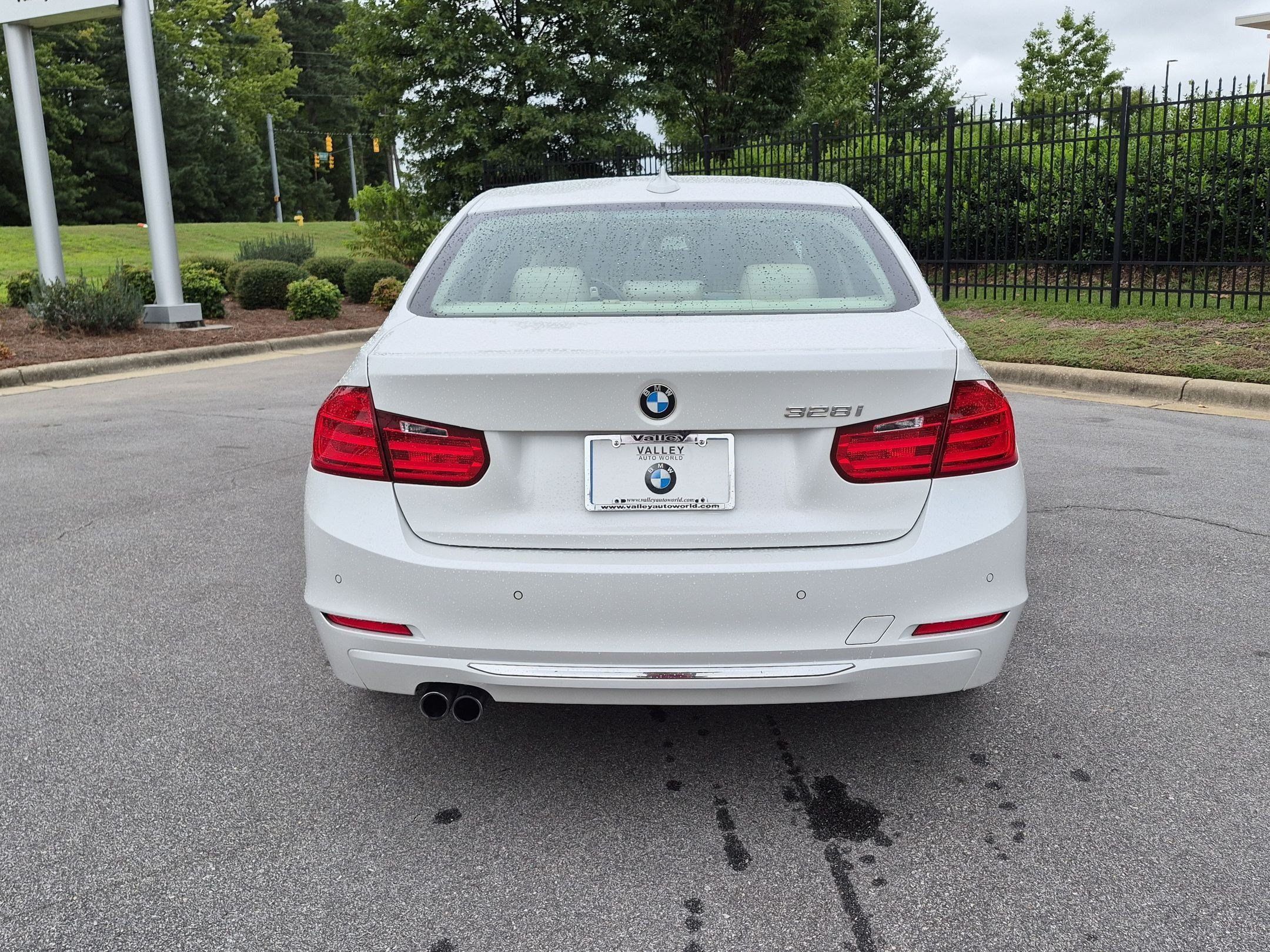 Used 2015 BMW 328i Sedan RWD image 4