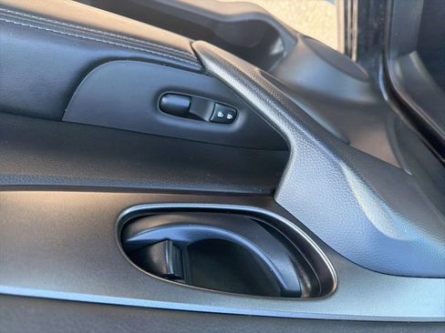 Used 2021 Nissan Rogue Sport S image 19