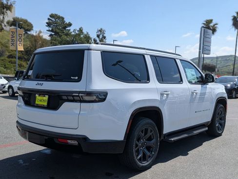 New 2026 Jeep Grand Wagoneer Limited w/ Rear Seat Video Group I AWD/4WD image 11