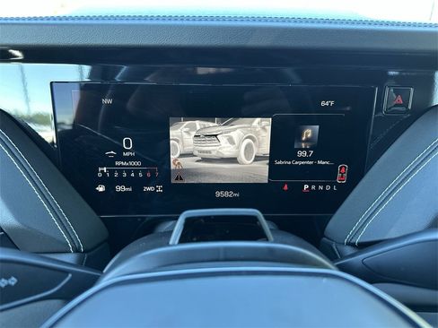 Used 2025 GMC Yukon AT4 Ultimate image 15