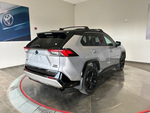 Used 2023 Toyota RAV4 XSE AWD/4WD image 6
