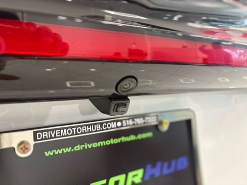 Used 2026 Chrysler Pacifica Limited w/ S Appearance Package image 50