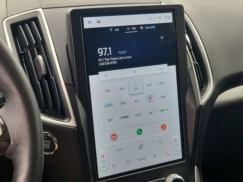 Certified 2024 Ford Edge SEL w/ Convenience Package image 19