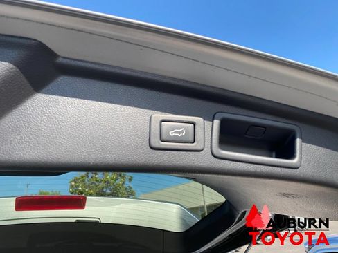 Used 2014 Subaru Forester 2.5i Touring w/ Popular Package #2 AWD/4WD image 14