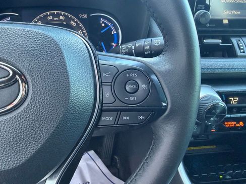 Used 2020 Toyota RAV4 XSE image 17