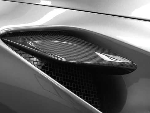 Certified 2022 Ferrari F8 Tributo RWD image 37