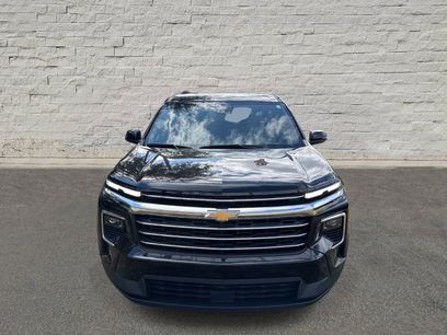 Used 2025 Chevrolet Traverse LT
