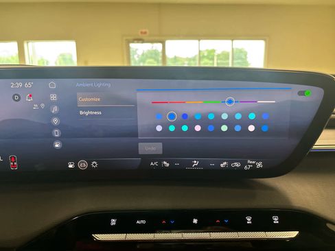 Used 2025 Buick Enclave Sport Touring w/ Power Package image 43