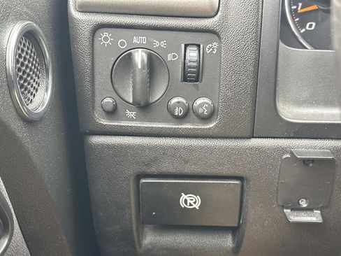 Used 2012 Chevrolet Colorado W/T image 21