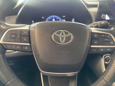 Used 2024 Toyota Grand Highlander XLE FWD image 27