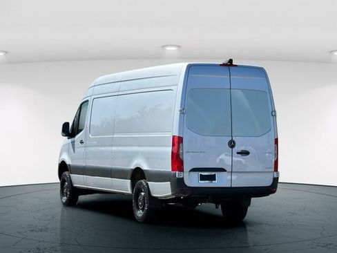 Used 2023 Mercedes-Benz Sprinter 2500 image 5