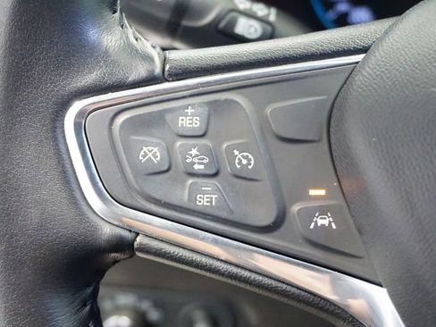 Used 2020 Chevrolet Equinox LT image 38