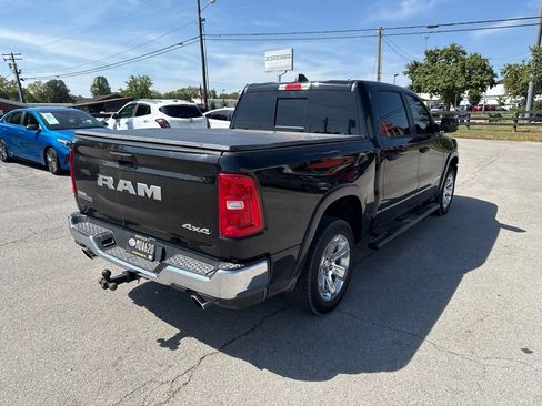 Used 2025 RAM 1500 Big Horn AWD/4WD image 3