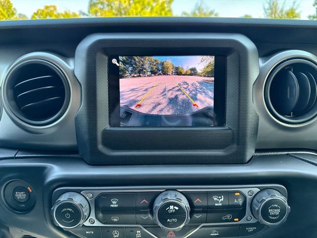 Used 2021 Jeep Gladiator Sport AWD/4WD image 17