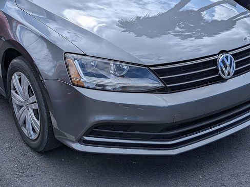 Used 2017 Volkswagen Jetta S image 16