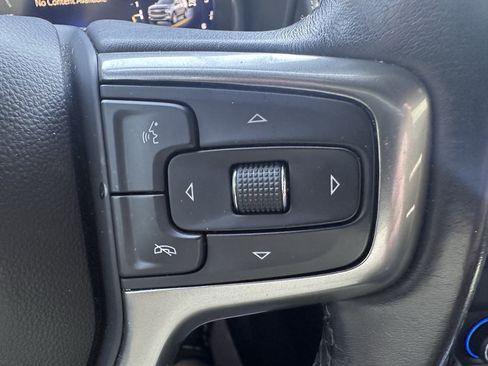 Used 2022 Chevrolet Suburban LT AWD/4WD image 22