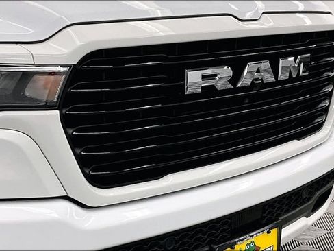 Used 2025 RAM 1500 Laramie w/ Sport Appearance Package AWD/4WD image 34