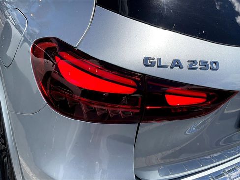 Used 2025 Mercedes-Benz GLA 250 image 28