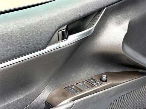 Certified 2024 Toyota Camry SE w/ Convenience Package image 11