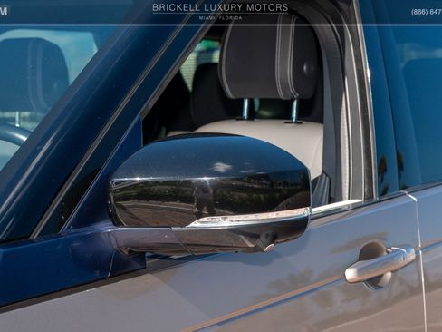 Used 2023 Land Rover Discovery S R-Dynamic image 56