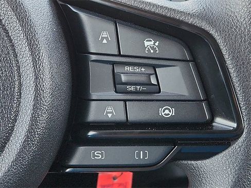 Certified 2025 Subaru Crosstrek 2.0i image 17