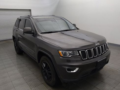 Used 2020 Jeep Grand Cherokee Laredo w/ 18" Wheel & 8.4" Radio Group RWD image 13