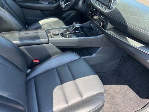 Used 2023 Nissan Rogue SV w/ SV Premium B Package AWD/4WD image 40