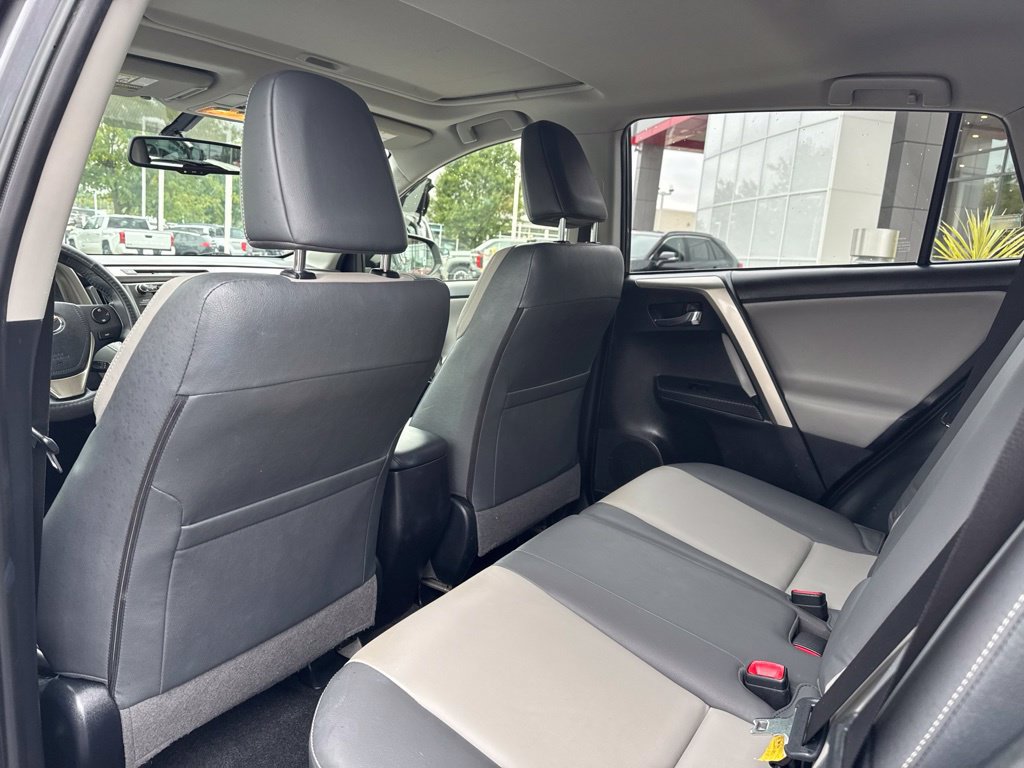 Used 2015 Toyota RAV4 Limited AWD/4WD image 16