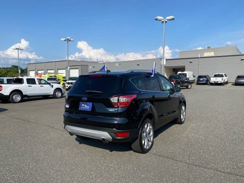 Used 2017 Ford Escape Titanium w/ Equipment Group 301A AWD/4WD image 5