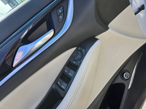 Used 2022 Buick Enclave Essence image 23