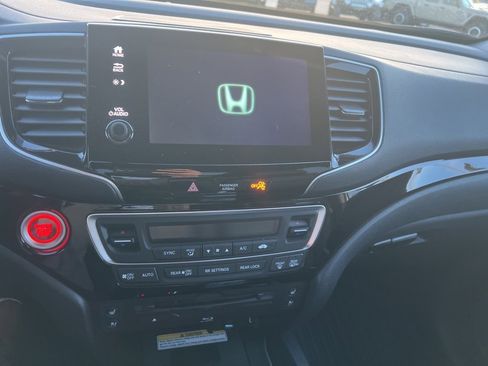 Used 2020 Honda Pilot Elite image 27