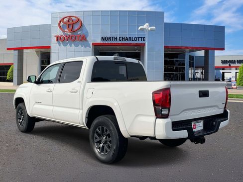 Used 2023 Toyota Tacoma SR5 w/ Technology Package image 4