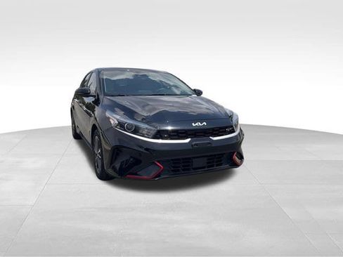 Used 2023 Kia Forte LXS w/ LXS Technology Package FWD image 7