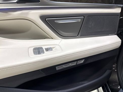Used 2016 BMW 750i xDrive AWD/4WD image 39