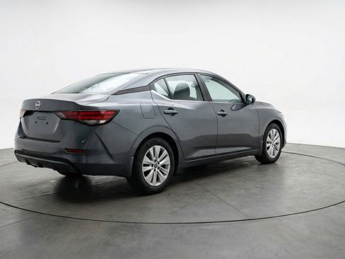 Used 2025 Nissan Sentra S image 9