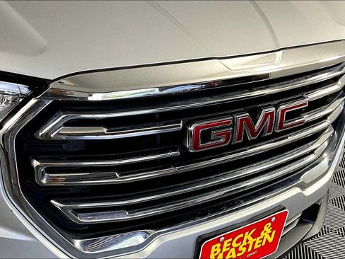 Used 2022 GMC Terrain SLT FWD image 28