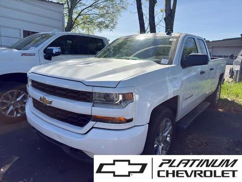 Used 2018 Chevrolet Silverado 1500 Custom w/ Custom Convenience Package image 1