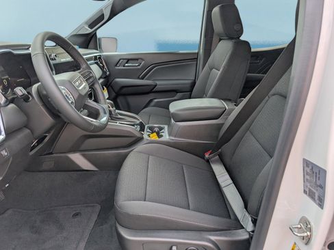 New 2026 GMC Canyon Elevation w/ Convenience Package image 17