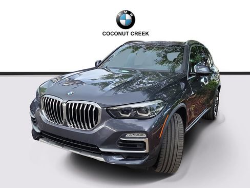 Used 2021 BMW X5 xDrive45e w/ Parking Assistance Package AWD/4WD image 3