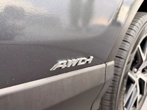 Used 2018 Toyota RAV4 SE AWD/4WD image 24