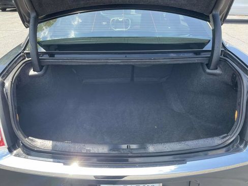 Used 2013 Chrysler 300 w/ Driver Convenience Group RWD image 40