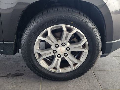 Used 2015 GMC Acadia SLT image 14