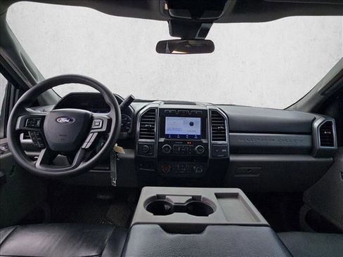 Used 2020 Ford F250 XLT image 10