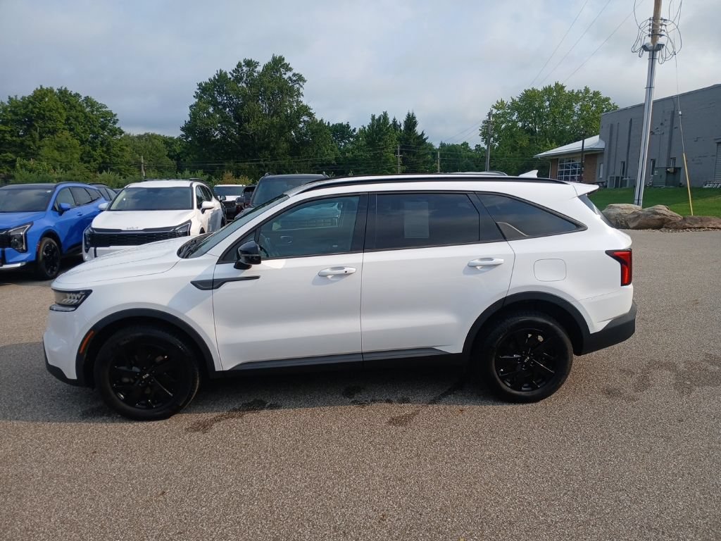 Certified 2021 Kia Sorento S AWD/4WD image 2